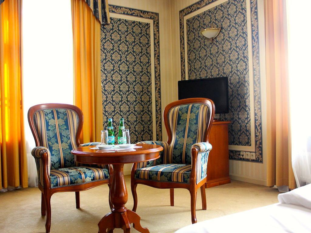 Rezydencja Willa Park & Restauracja Legnica Quarto foto